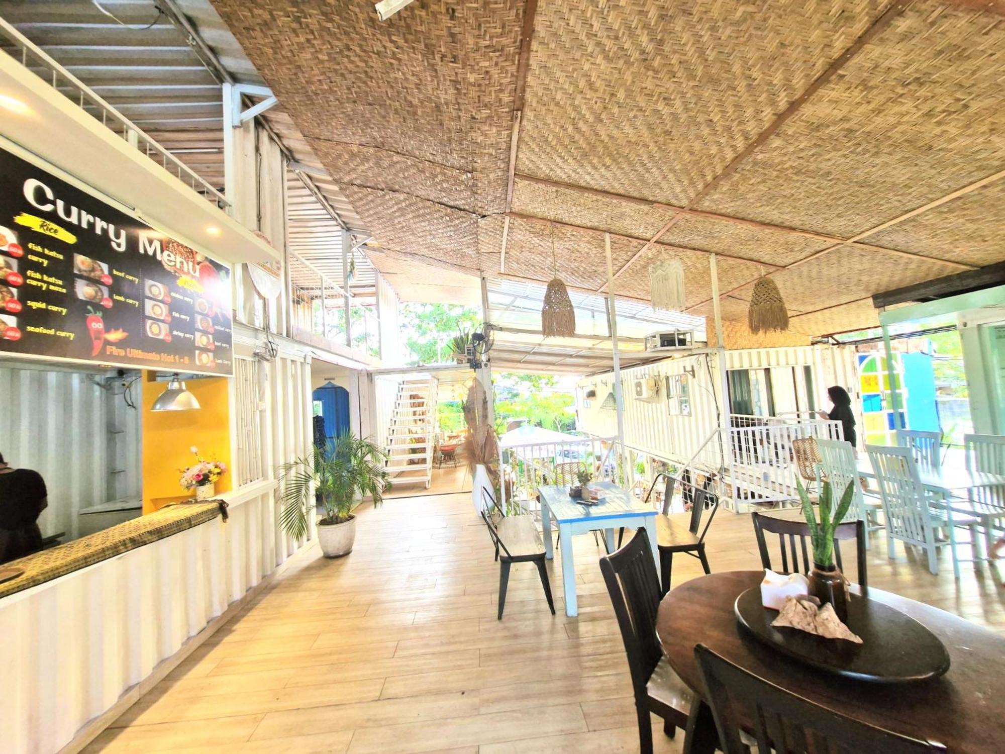 Karcof Container Hostel Senggigi Exteriér fotografie